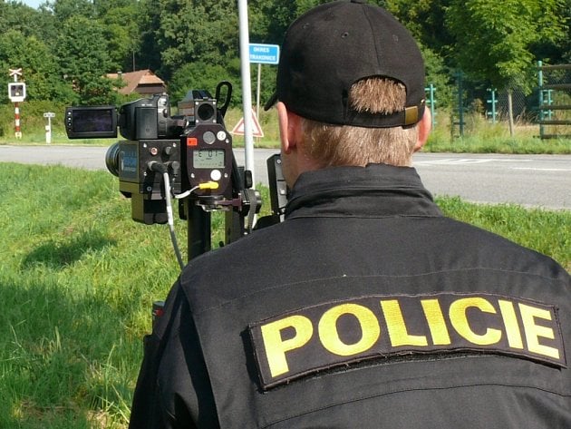 policie straznik policista radar kontrola rychlost 110712 denik 630